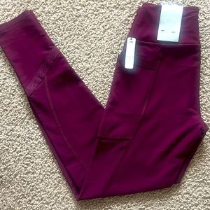 NWT Victoria's Secret Sport Total Knockout Tight / Leggings in Sz XS short